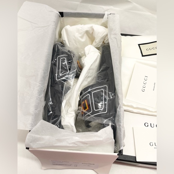 Gucci Logo Black Leather Men’s Pool Slides - Picture 12 of 15